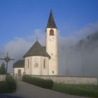 Kirche im Nebel