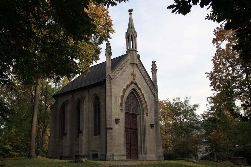 Kirche im Park