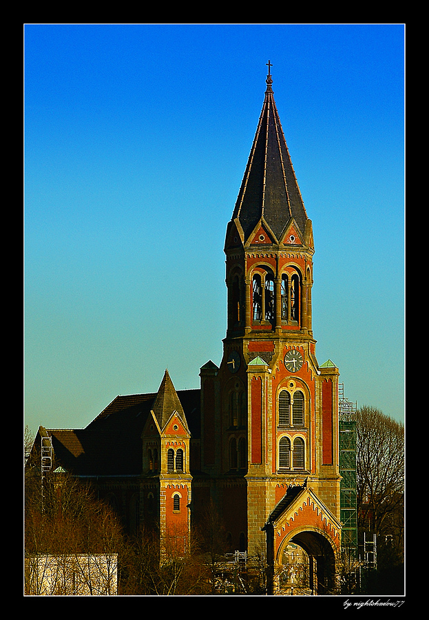 Kirche im Sonnenschein