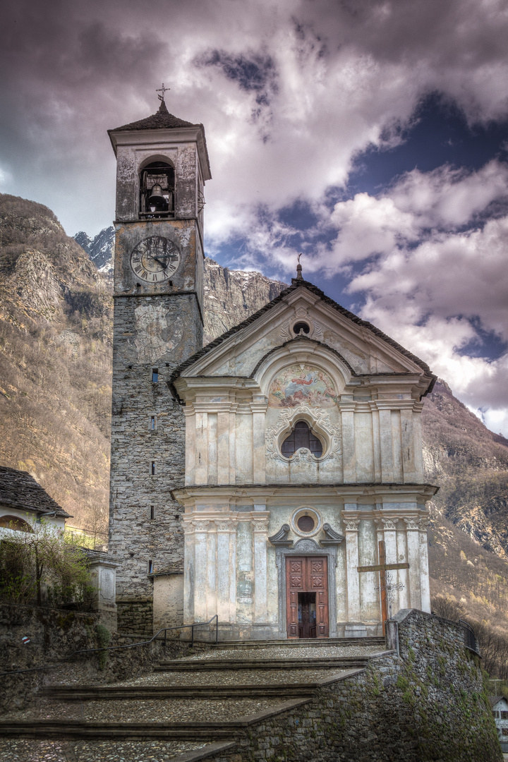 Kirche im Tessin