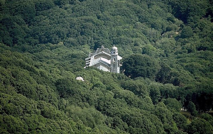 Kirche im Wald