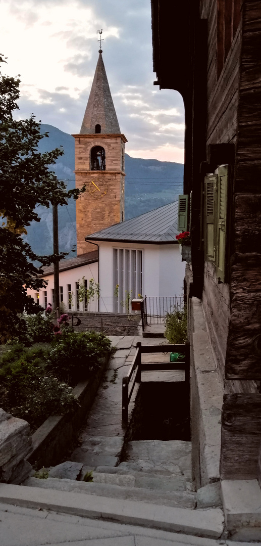 Kirche im Walliserdorf Visperterminen 