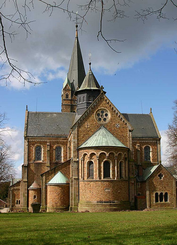 Kirche in Ankum nach einem Gewitter (Landkreis Osnabrück)