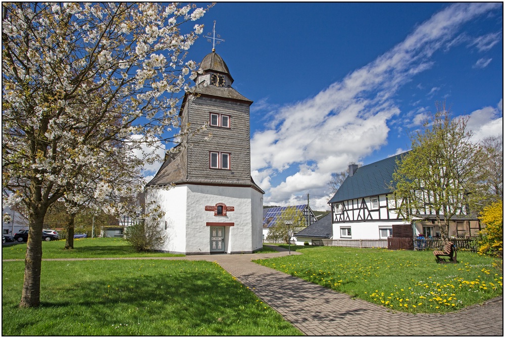 Kirche in Berghausen