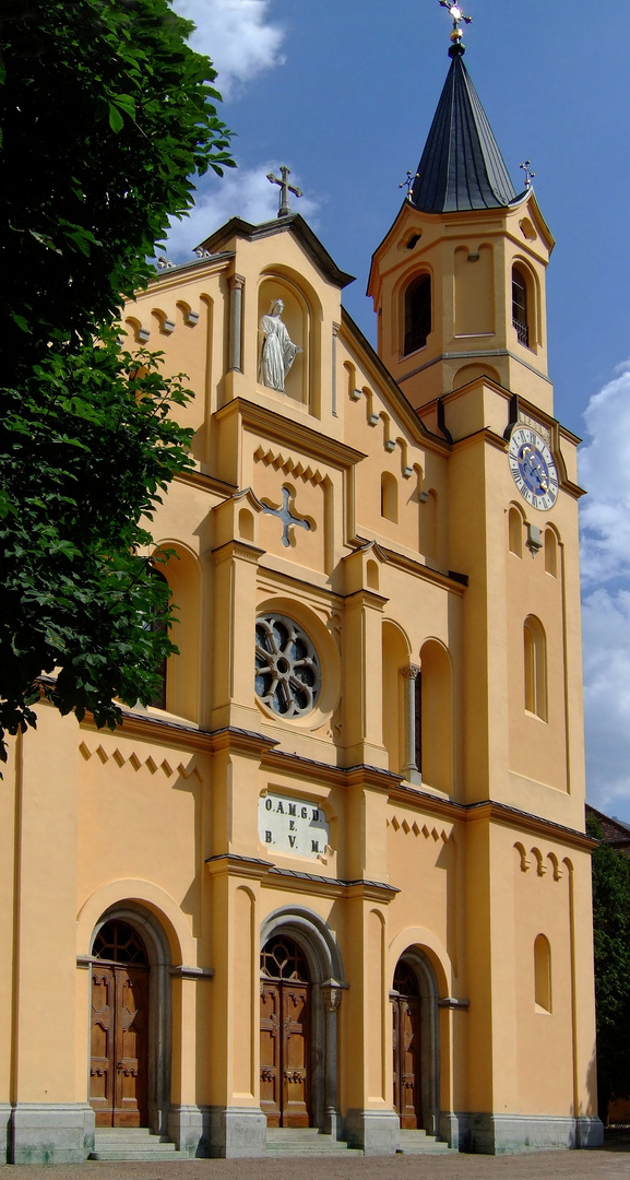 Kirche in Bruneck (DSCF1591_pano_ji)