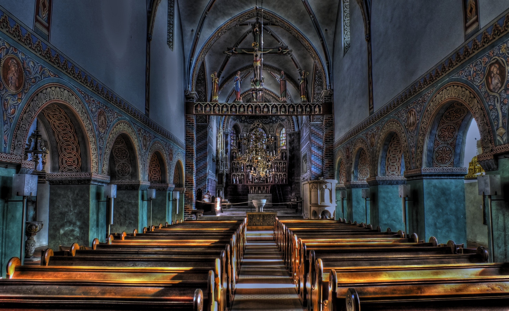 KIRCHE IN BÜCKEN