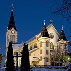 Kirche in der blauen Stunde