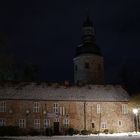 Kirche in der Schneelandschaft 