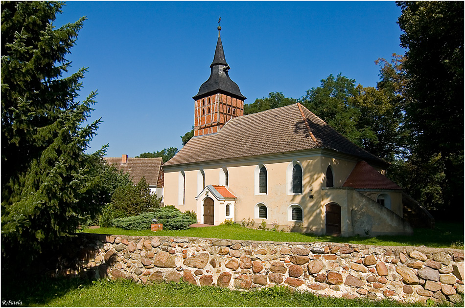 Kirche in Dretzel bei Genthin