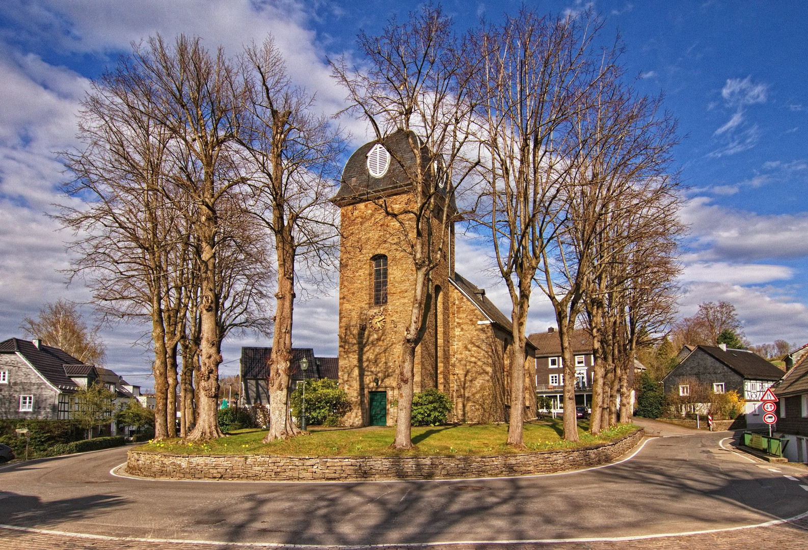 Kirche in Hülsenbusch 