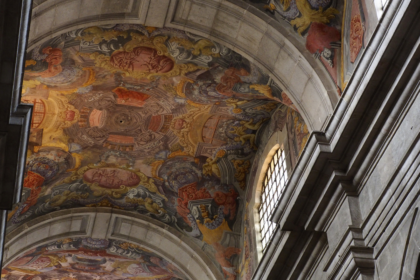 Kirche in Lamego mit Deckenmalereien.