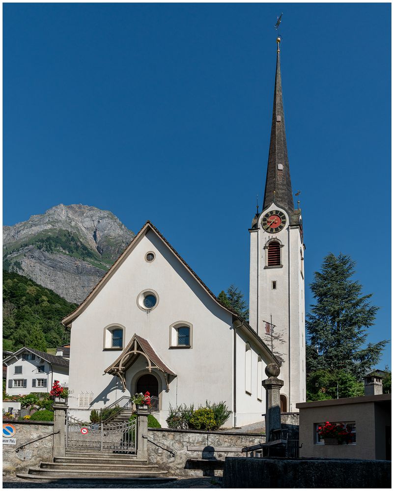 Kirche in Mitlödi