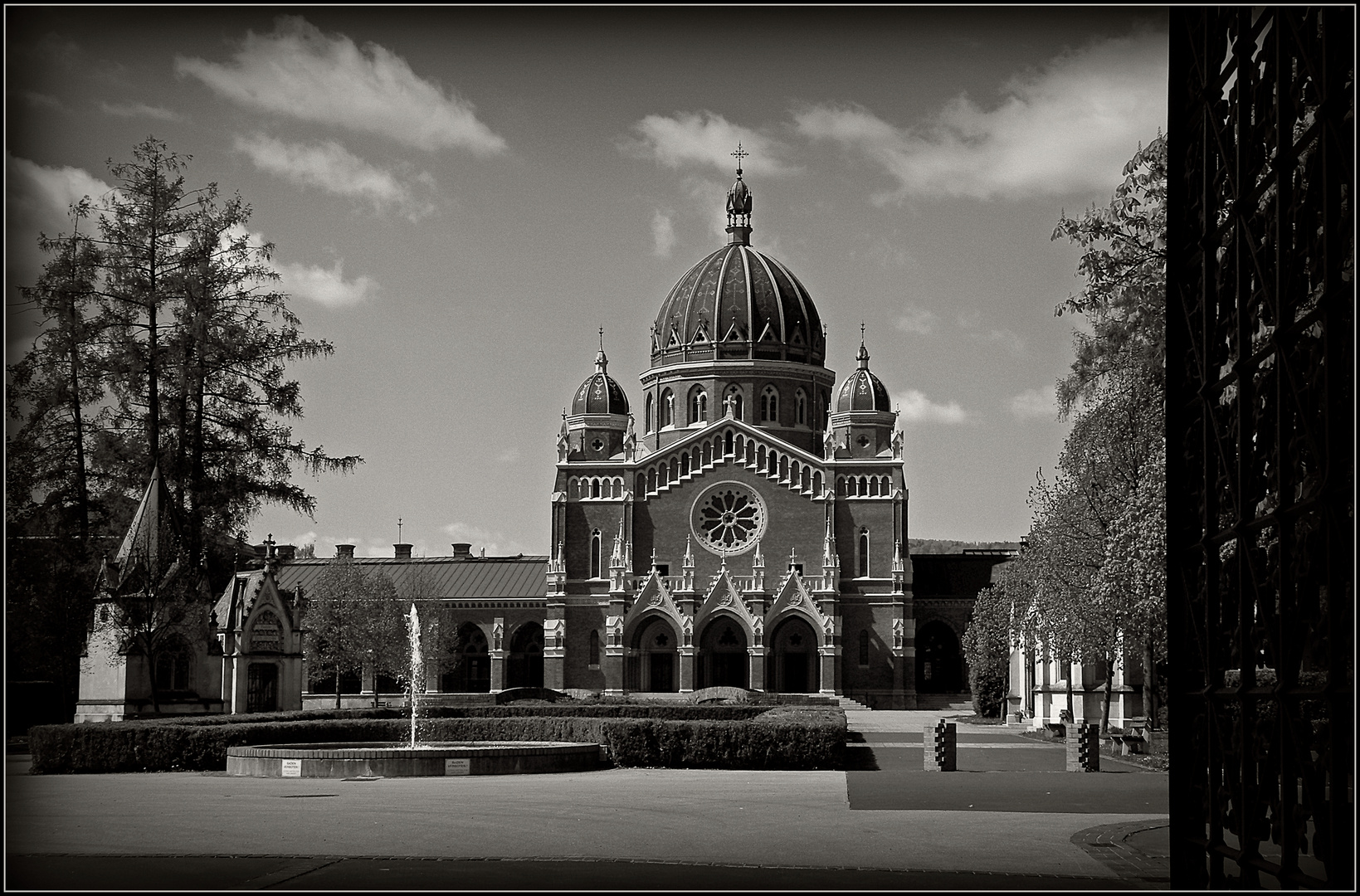 Kirche in monocrome