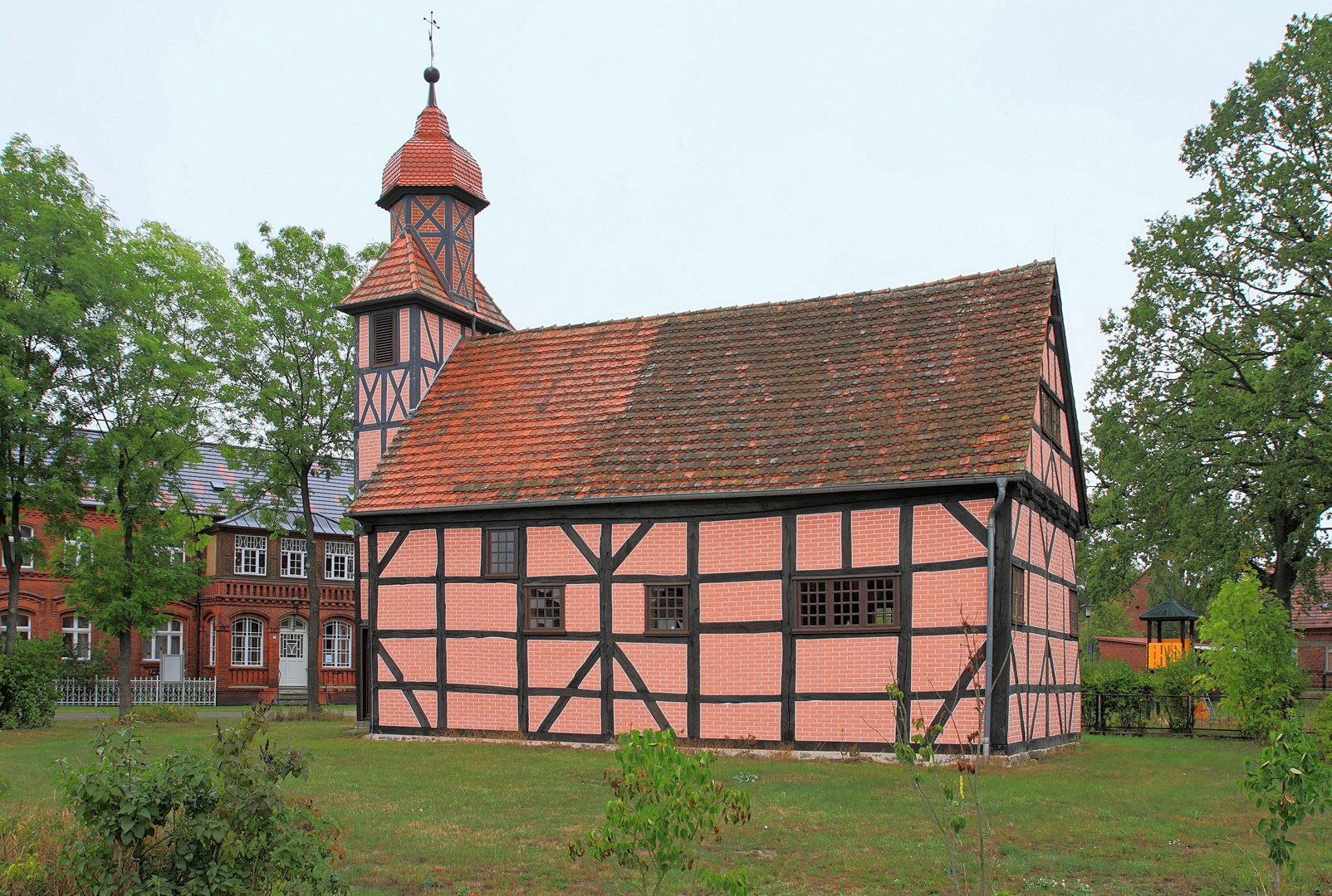 ...Kirche in Pink...