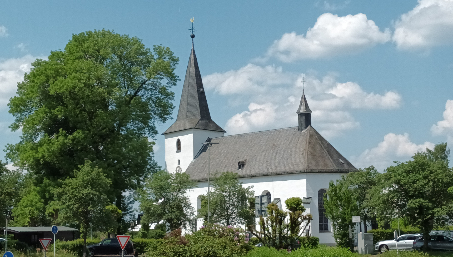 Kirche in Reichshof-Odenspiel