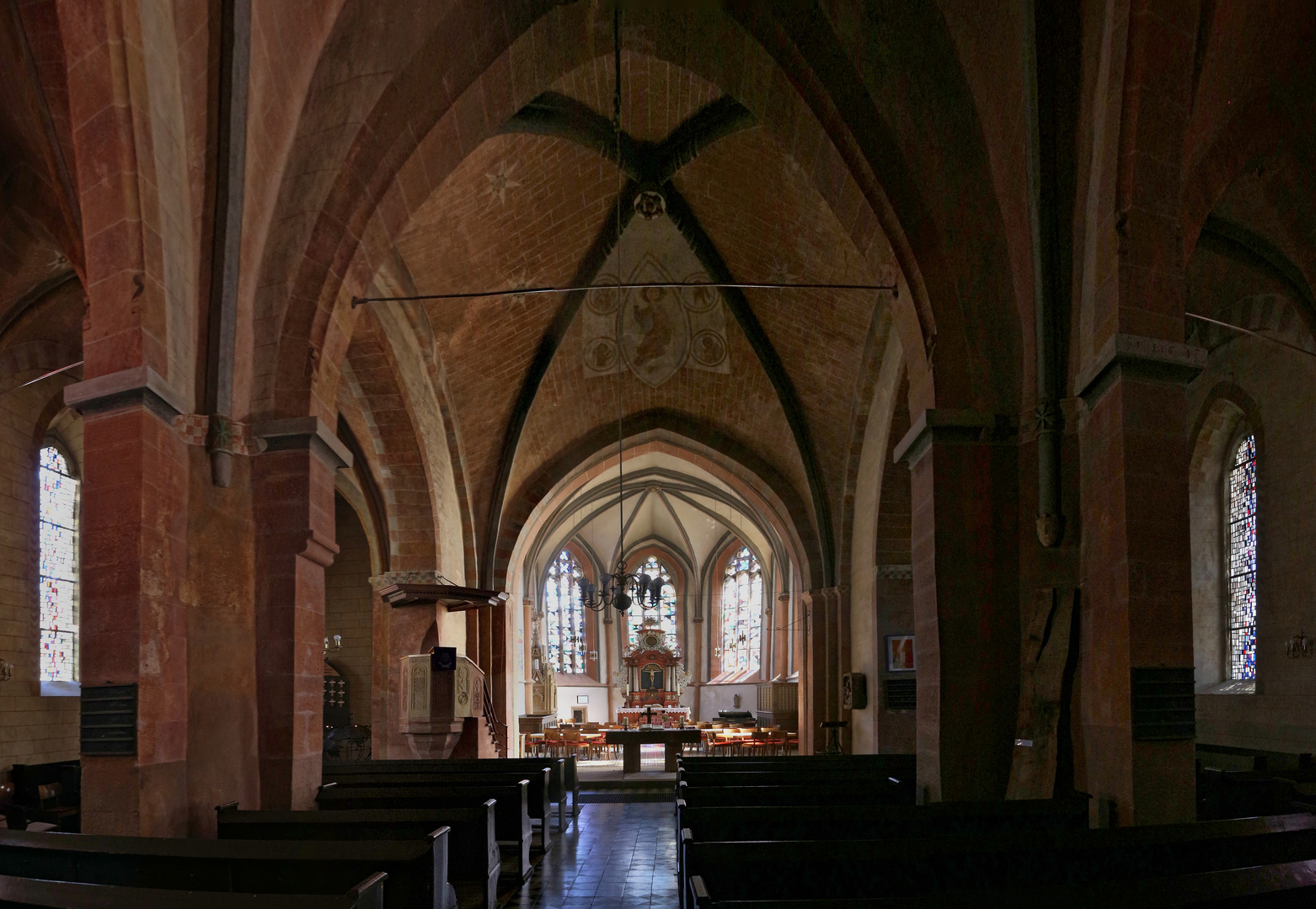 Kirche in Sachsenhausen (2019_04_18_EOS 100D_4597_pano2_ji)