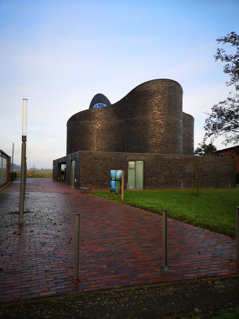 Kirche in Schillig "Gottes Halfpipe" 