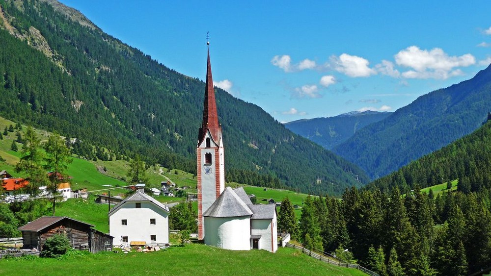 Kirche in St. Siegmund / Tirol