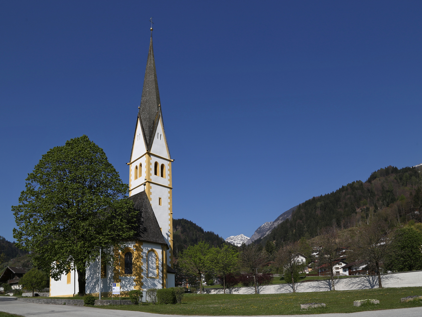 Kirche in Stans (2017_04_24_EOS 6D_5193_ji)