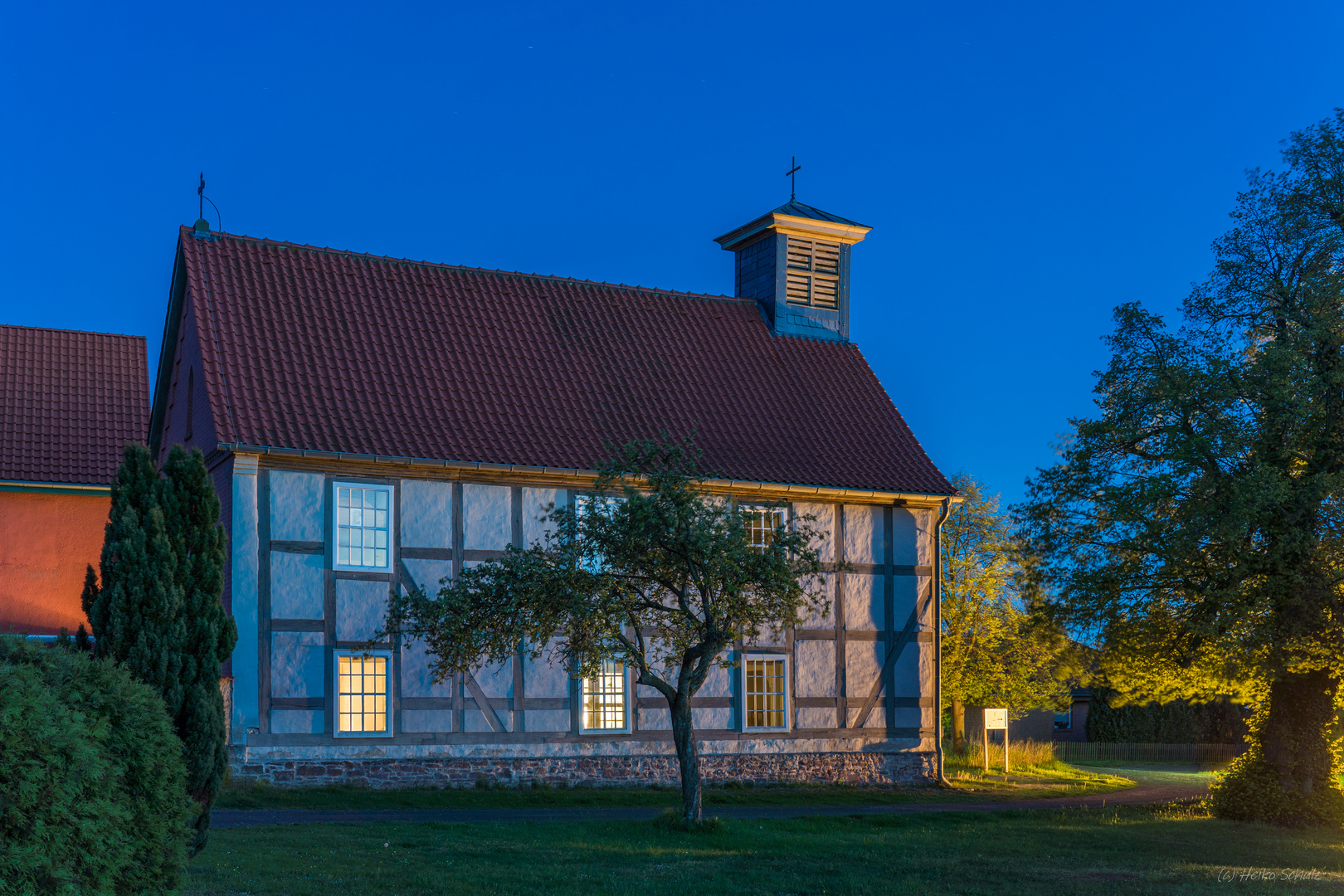 Kirche mit Fachwerk