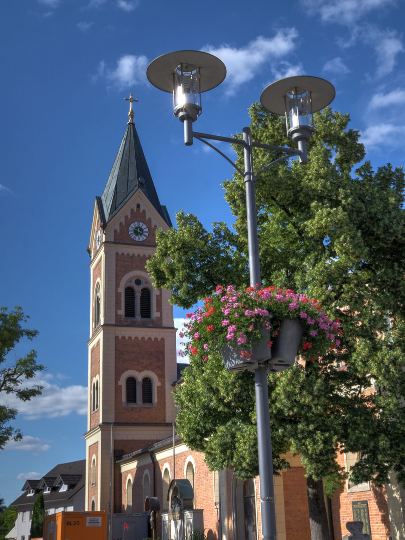 Kirche mit Lampe