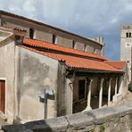 Kirche mit Loggia