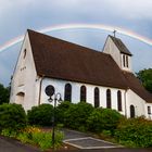 Kirche mit Regenbogen 