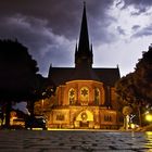 Kirche mit Wetterleuchten