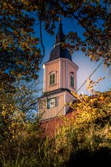 Kirche Naundorf im Herbst