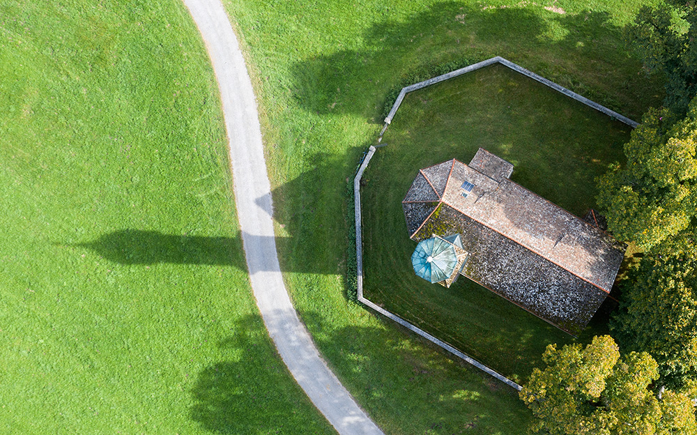 Kirche oder Moschee, je nachdem.