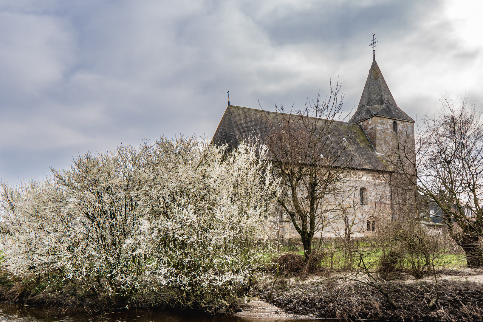 Kirche Ohne