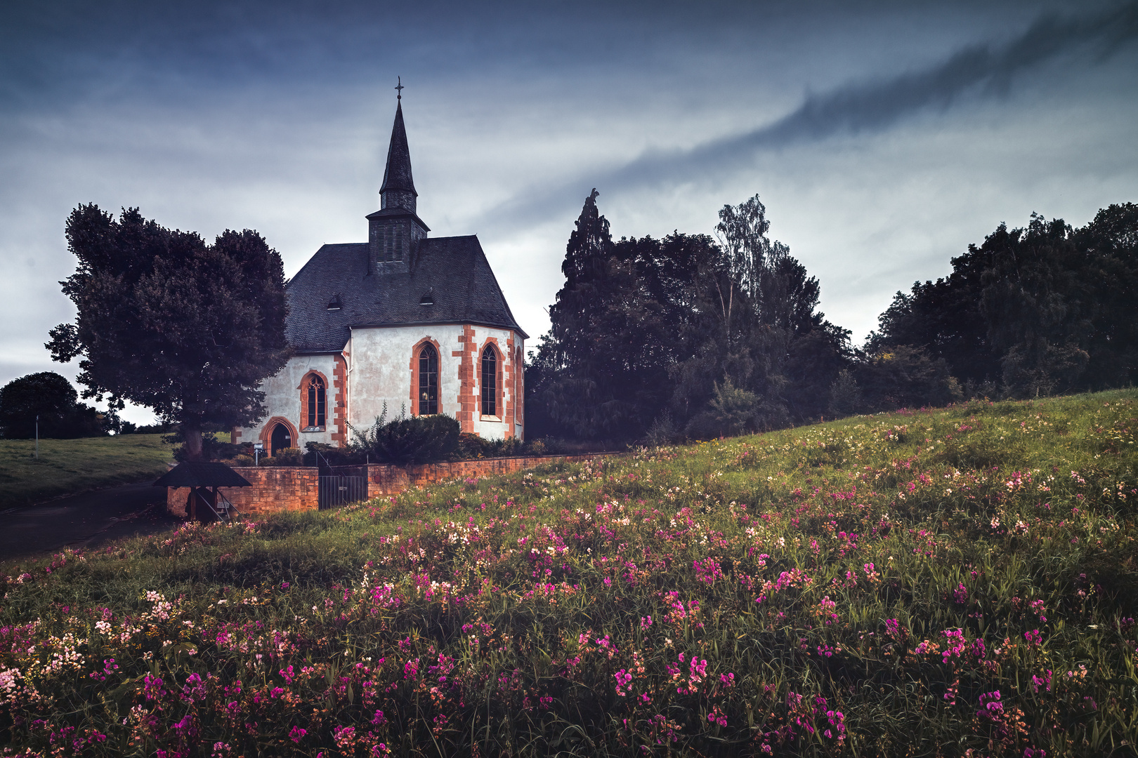 Kirche ohne Dorf II