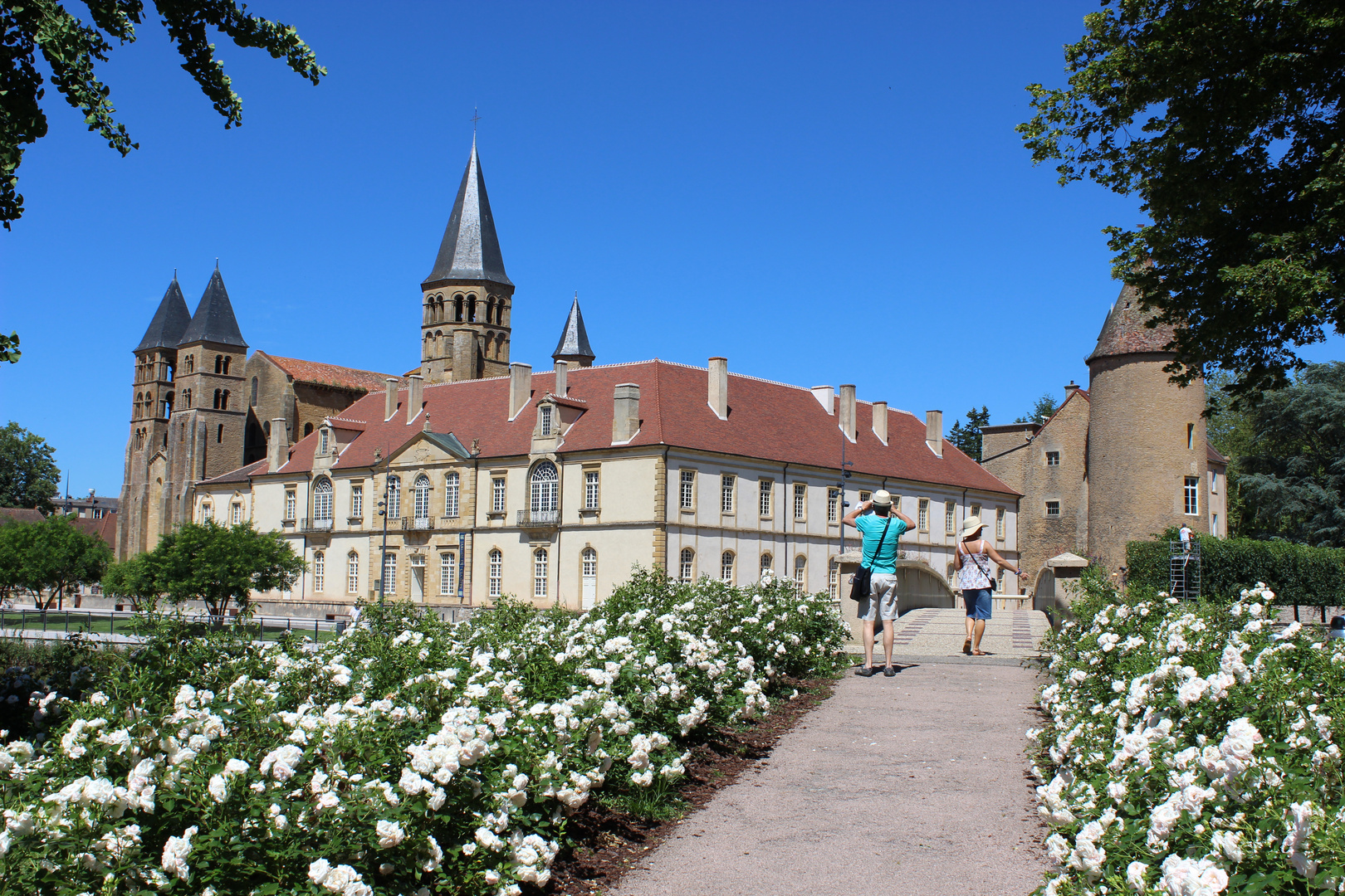 Kirche Paray le Mondial Notre dame