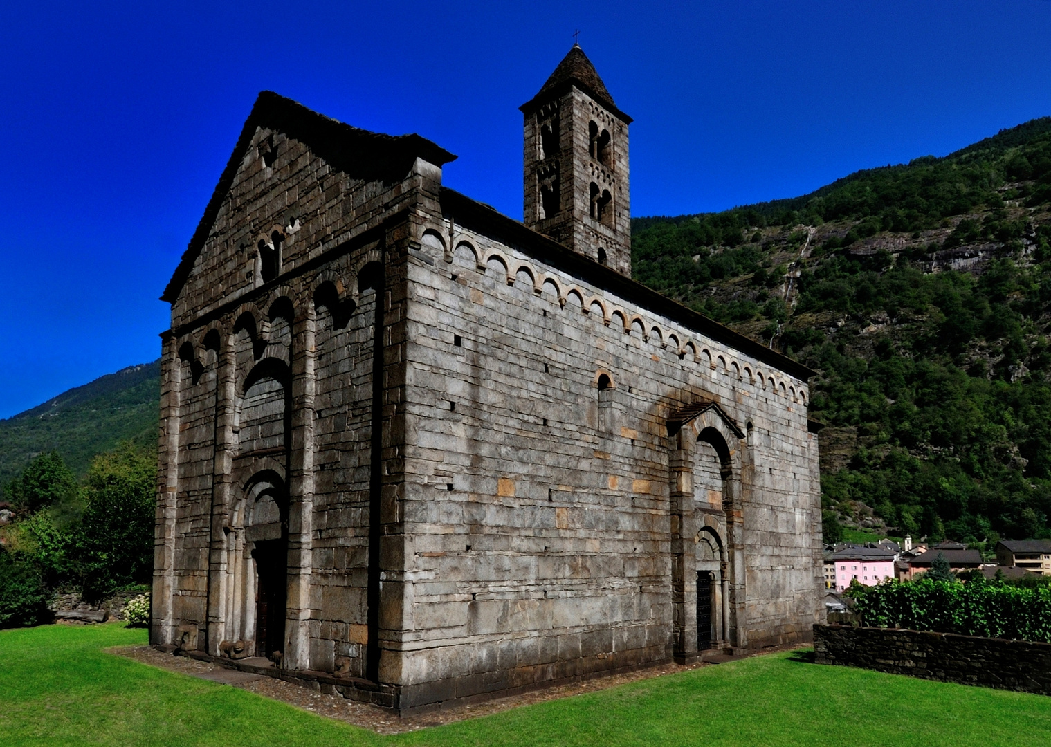 Kirche San Nicolao in Giornico