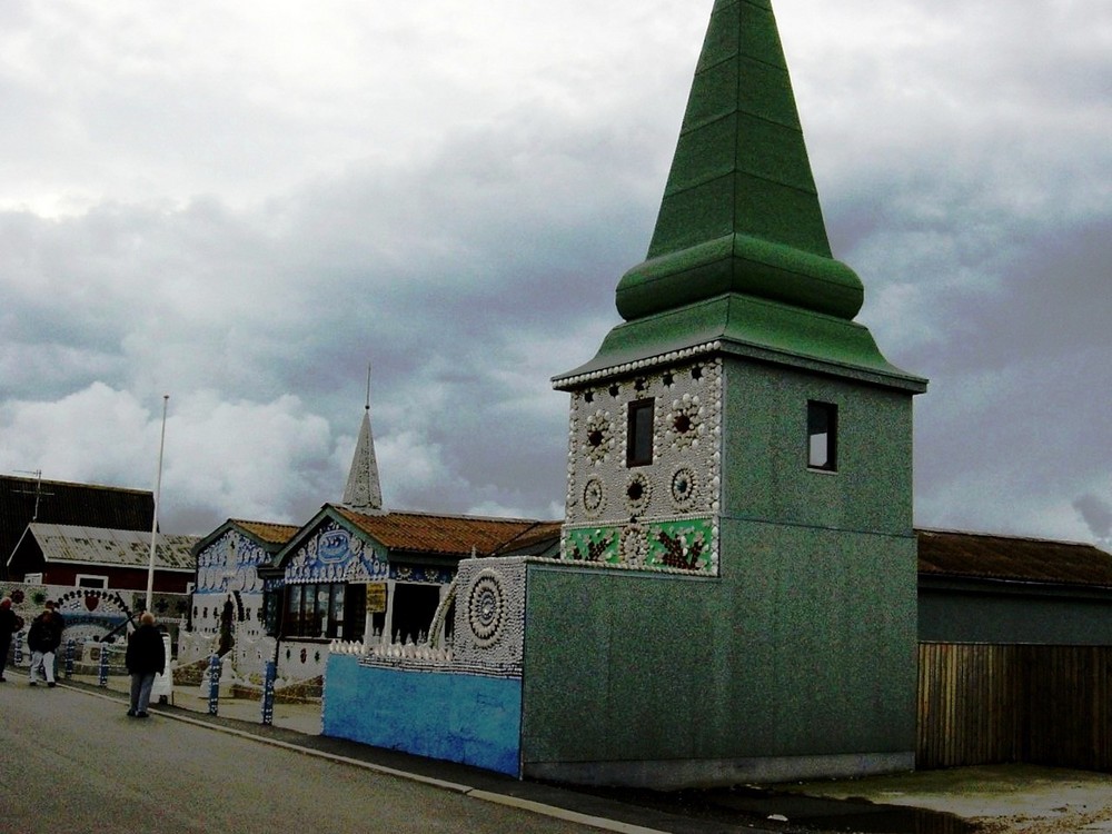 Kirche Schneckenhaus von außen