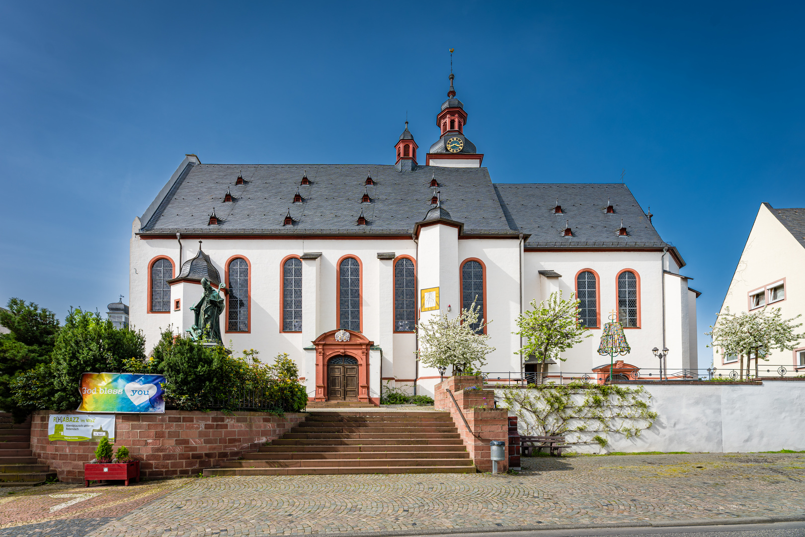 Kirche St. Walburga 80