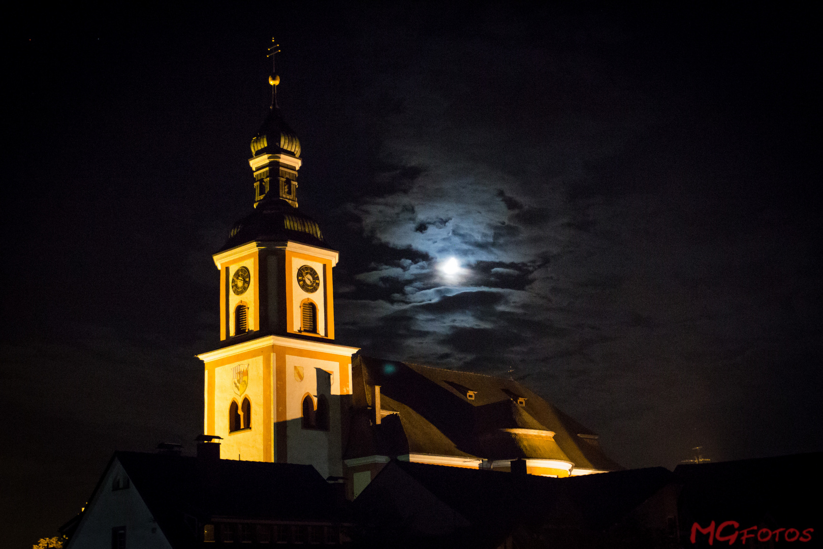 Kirche Tiengen bei Nacht