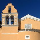 Kirche über Chlomos