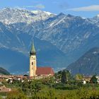 Kirche und Berg