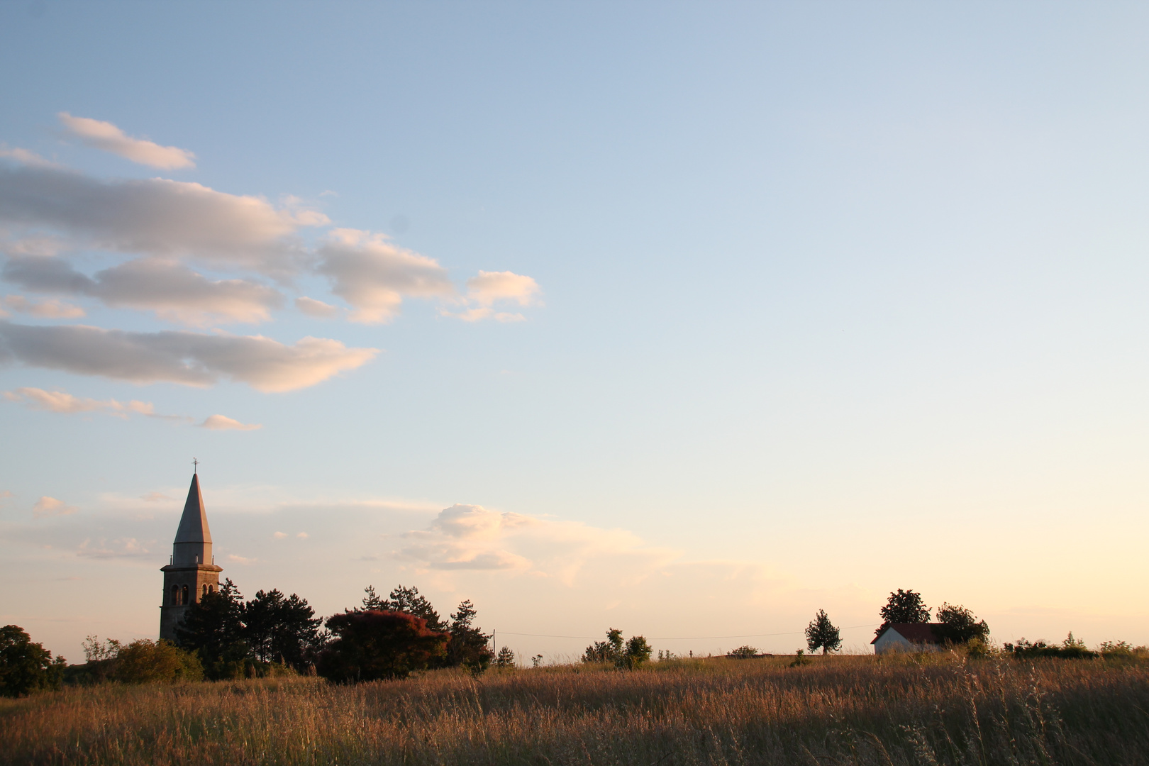 kirche und feld 