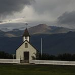 Kirche und Gletscher an der südlichen Ringstraße