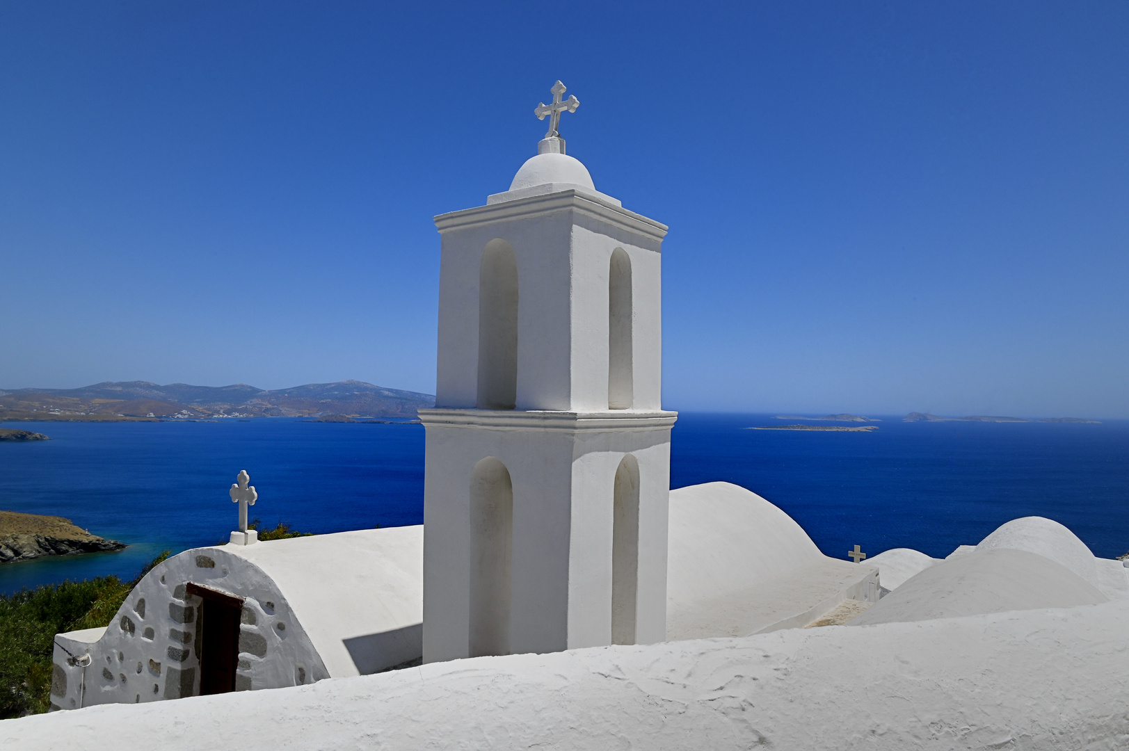 Kirche und Meer in Astypalea_