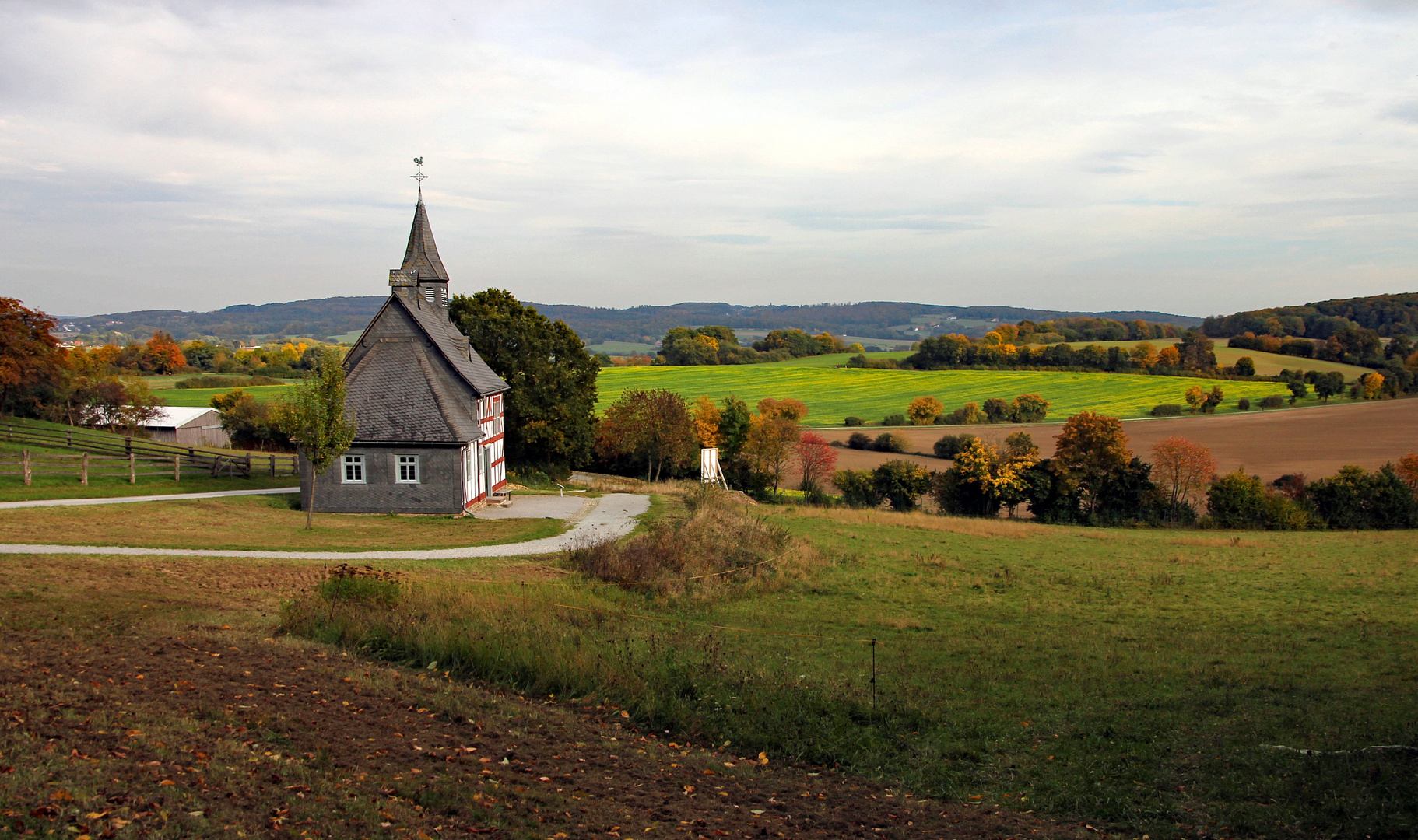 Kirche und Schule