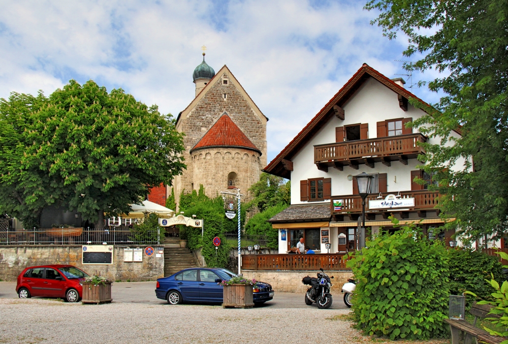 Kirche und Steghaus
