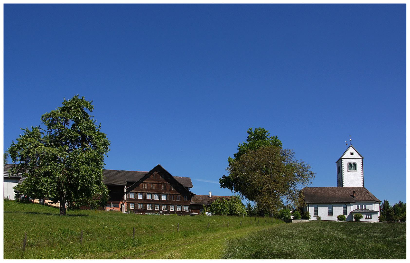 Kirche und Wirtshaus Heiligkreuz