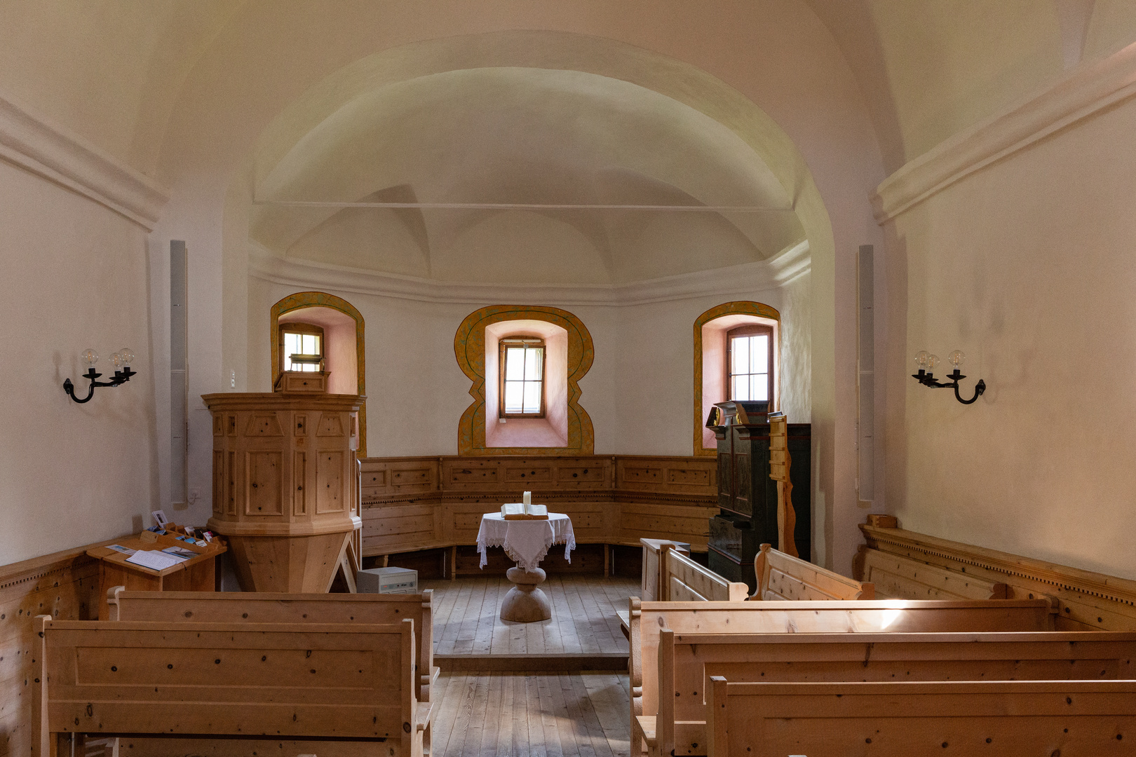 Kirche von AversCresta (Innenraum) Foto & Bild kirche, schweiz
