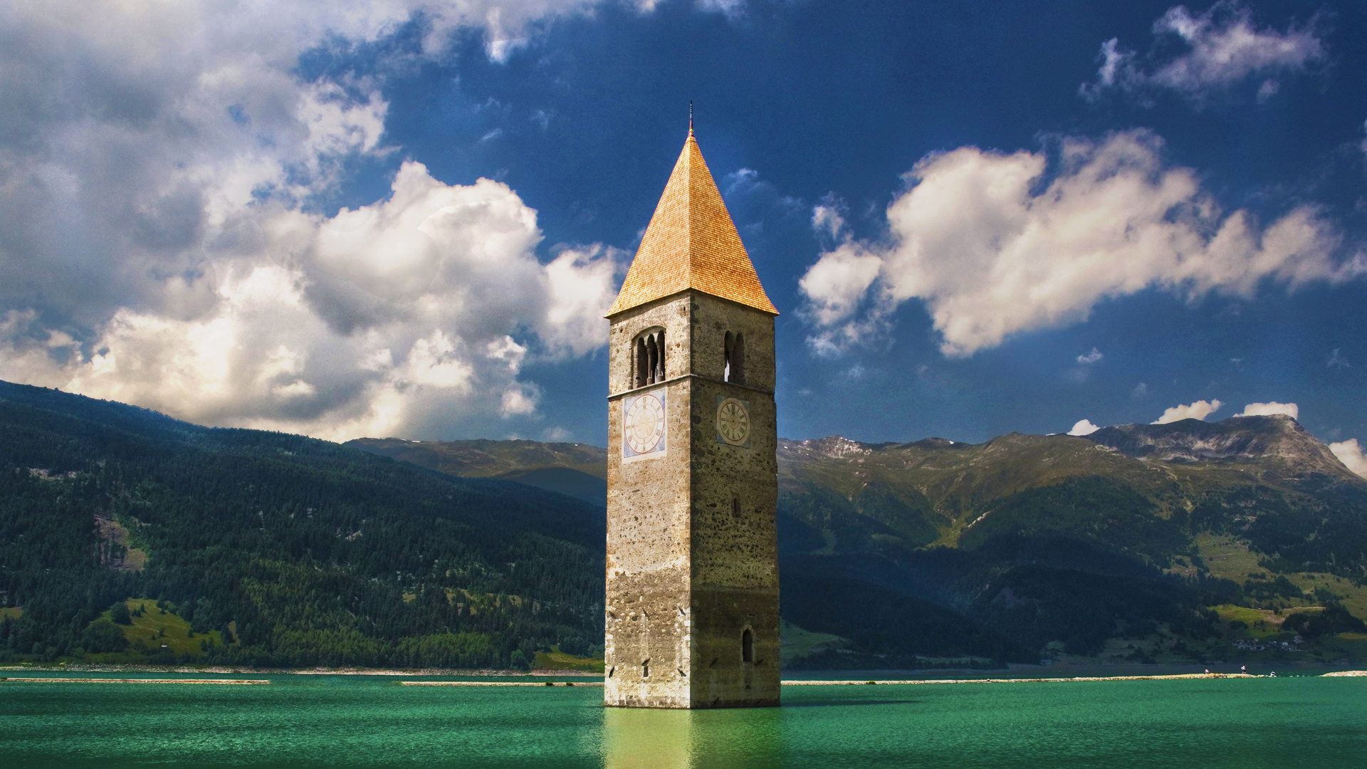 Kirche von Graun - Reschensee Italien