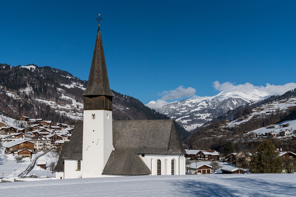 Kirche von Jenaz