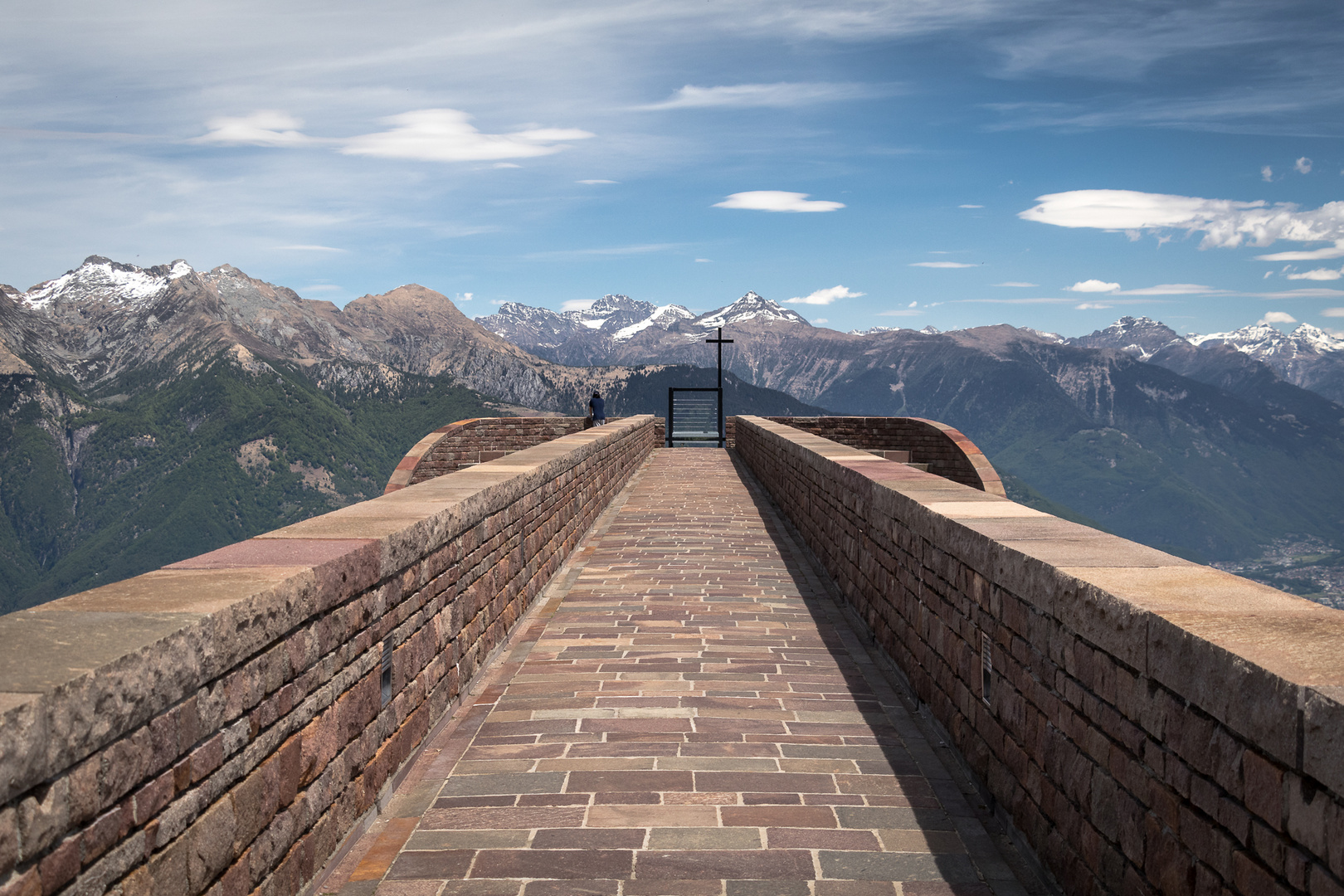 Kirche von Mario Botta auf dem Monte Tamaro