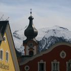 Kirche vor Berg